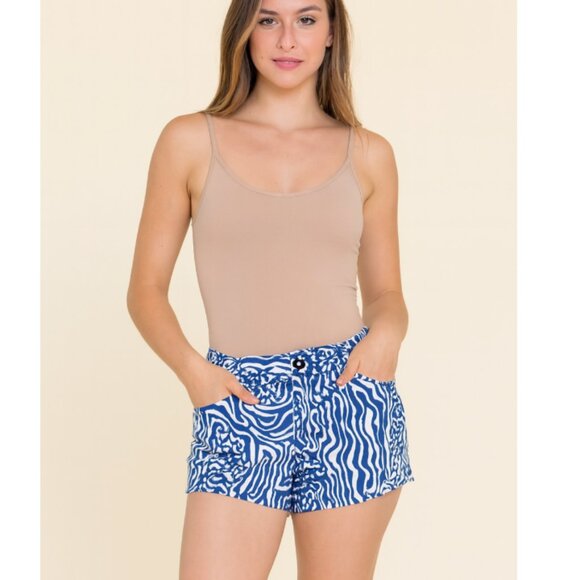 Lilly Pulitzer Zebra Shorts Size 00 EUC - Picture 1 of 3